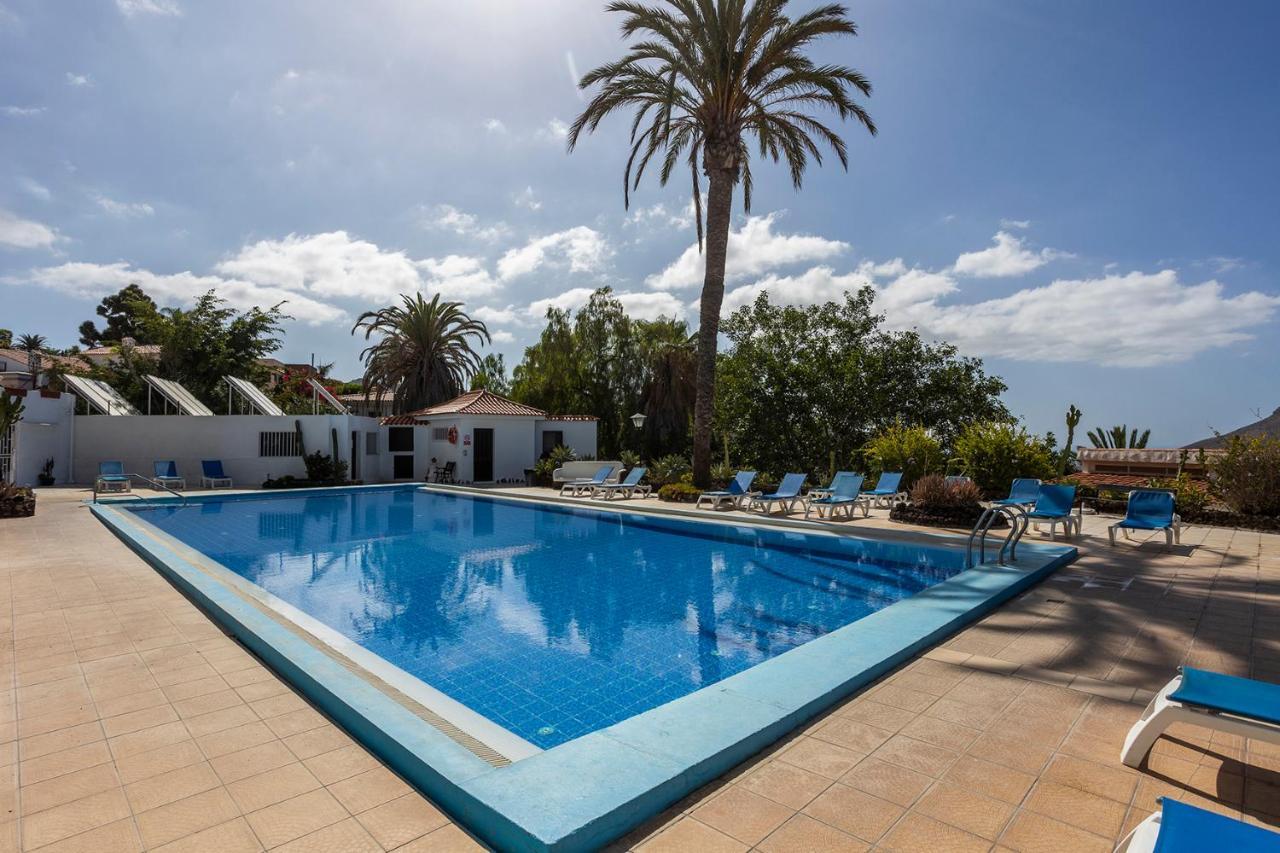 Villa Azure Horizon And Breeze - Panoramic Ocean View And Heated Pool Chayofa エクステリア 写真