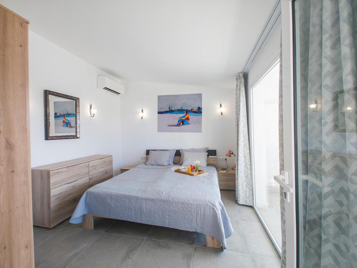 Villa Azure Horizon And Breeze - Panoramic Ocean View And Heated Pool Chayofa エクステリア 写真