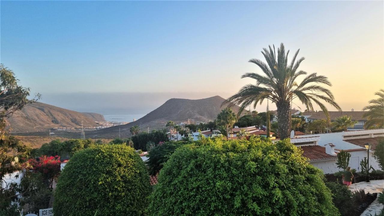 Villa Azure Horizon And Breeze - Panoramic Ocean View And Heated Pool Chayofa エクステリア 写真