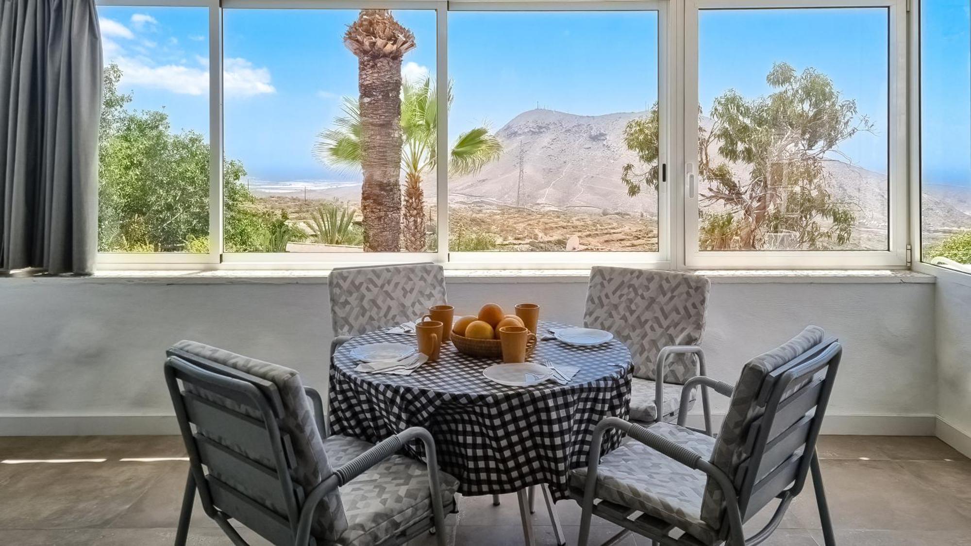 Villa Azure Horizon And Breeze - Panoramic Ocean View And Heated Pool Chayofa エクステリア 写真