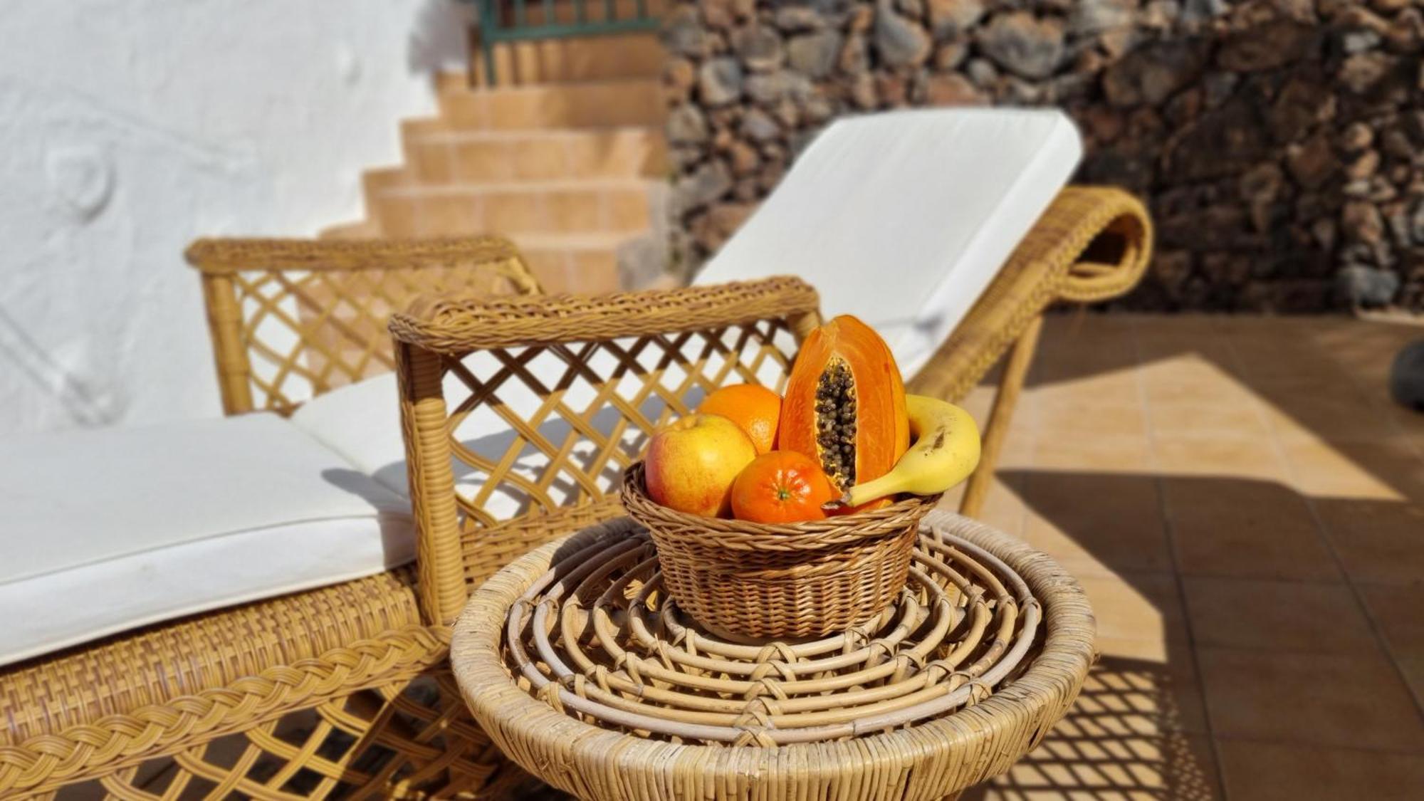 Villa Azure Horizon And Breeze - Panoramic Ocean View And Heated Pool Chayofa エクステリア 写真
